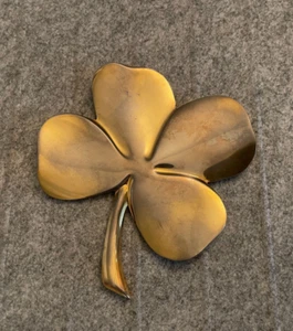 Vintage 1984 GERITY Four Leaf Clover Shamrock Paperweight 4 ½” x 4 ½” Gold Tone - Picture 1 of 4
