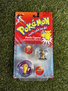 Figurine da battaglia Pokemon 1998 KAKUNA & BEEDRILL vintage con dischi da battaglia Hasbro HTF - Foto 1 di 6