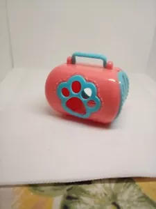 Series 9 Puppy in My Pocket Dog Carrier - Picture 1 of 5