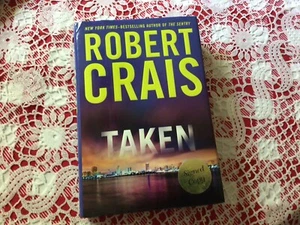 Robert Crais TAKEN Signed 1st Edition 1st Printing - Picture 1 of 8