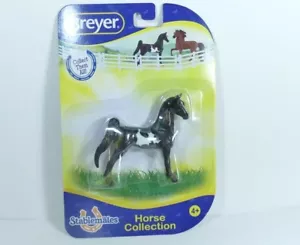 Breyer Horse Stablemate SM bianco e nero Pinto American Saddlebred 6964 - Foto 1 di 9