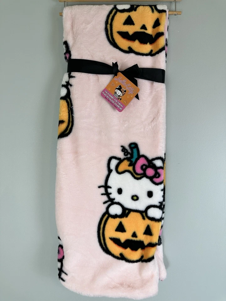 Sanrio Hello Kitty Halloween Pumpkin Faux Rabbit Fur 50 " Throw Blanket
