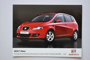 Foto de prensa de coche - SEAT Altea 2004 - rojo - vista frontal/lateral - Imagen 1 de 1