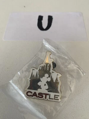 Magic Kingdom castle cast exclusive 2007 Disney - Image 1 of 2