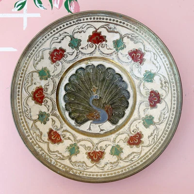 "Placa de diseño de pavo real hecha a mano grabada laca blanca de latón vintage 6""" Foto 1 de 3