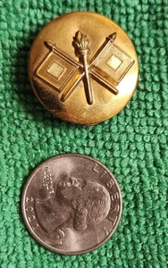 PIN DE SOLAPA DE LATÓN INSIGNIA DEL CUERPO DE SEÑALES DEL EJÉRCITO DE EE. UU. DE COLECCIÓN - Imagen 1 de 2