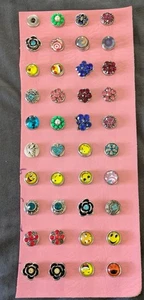 Lotto di 39 ciondoli con bottoni stile zenzero a scatto 12 mm vari stili di materiali  - Foto 1 di 5