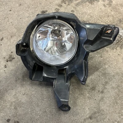 2013 2014 年丰田 RAV4 雾灯左灯驱动器 81220-0R020 原始设备制造商 — 第 1/3 张图片