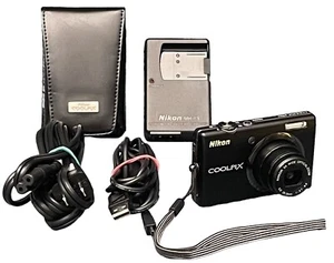 Paquete de cámara digital compacta ancha Nikon COOLPIX S570 12 MP 5X segunda mano negra como está - Imagen 1 de 24
