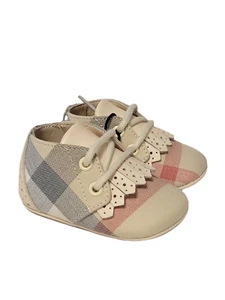 NIB New Burberry Cream Color Lace Up Baby Shoes Size 15 US 0 - Picture 1 of 4