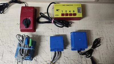 LOTTO TRASFORMATORI PISTA DROMOCAR POLICAR LIMA E DEVIATORE BINARI - Immagine 1 di 4