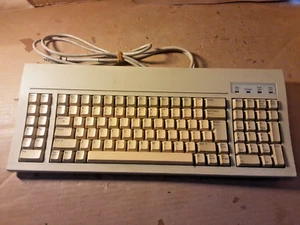 Sun Microsystems 320-1005-02 Tastiera, Tipo-4 Mini-Din, Stati Uniti, con Cavo - Foto 1 di 7