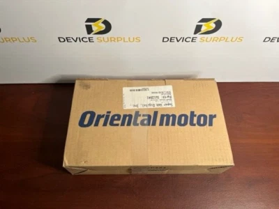 ORIENTAL MOTOR CRK564AP-T30 5-PHASE MICROSTEP MOTOR & DRIVER NEW - Image 1 of 3
