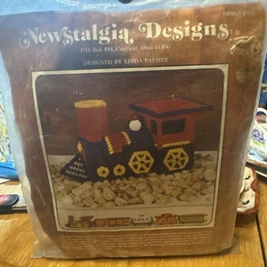 Newstalgia Designs LOCOMOTIVE Plastic Canvas Kit #503 7”x3”x3” Vintage 1976 NOS - Picture 1 of 6