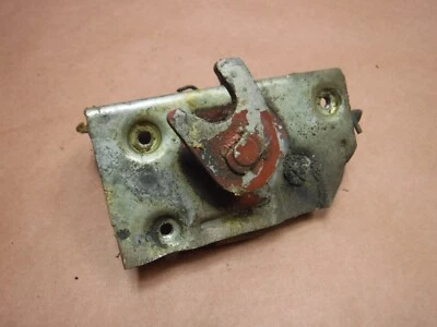 Jeep Wagoneer 1978 Rear Passenger Door Latch Factory OEM Free Shipping - Image 1 of 4