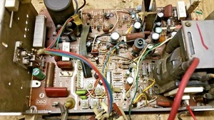 Wells Gardner 4900 Standard Resolution Arcade Monitor Chassis, Uncapped (3 Pot) - Picture 1 of 8