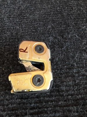 95 96 1997 年沃尔沃 960 WAGON PASSENGER 侧门闩锁卡钳 原始设备制造商  — 第 1/2 张图片