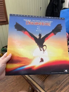 ** LASERDISC ** Dragon heart LETTERBOXED EDITION  SEAN CONNERY  - Picture 1 of 5