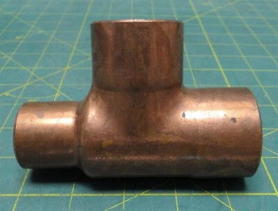 Elkhart EPC 1" x 1-1/2" x 1-1/2" Wrot Copper Reducing Tee Sweat Fitting - Image 1 of 4