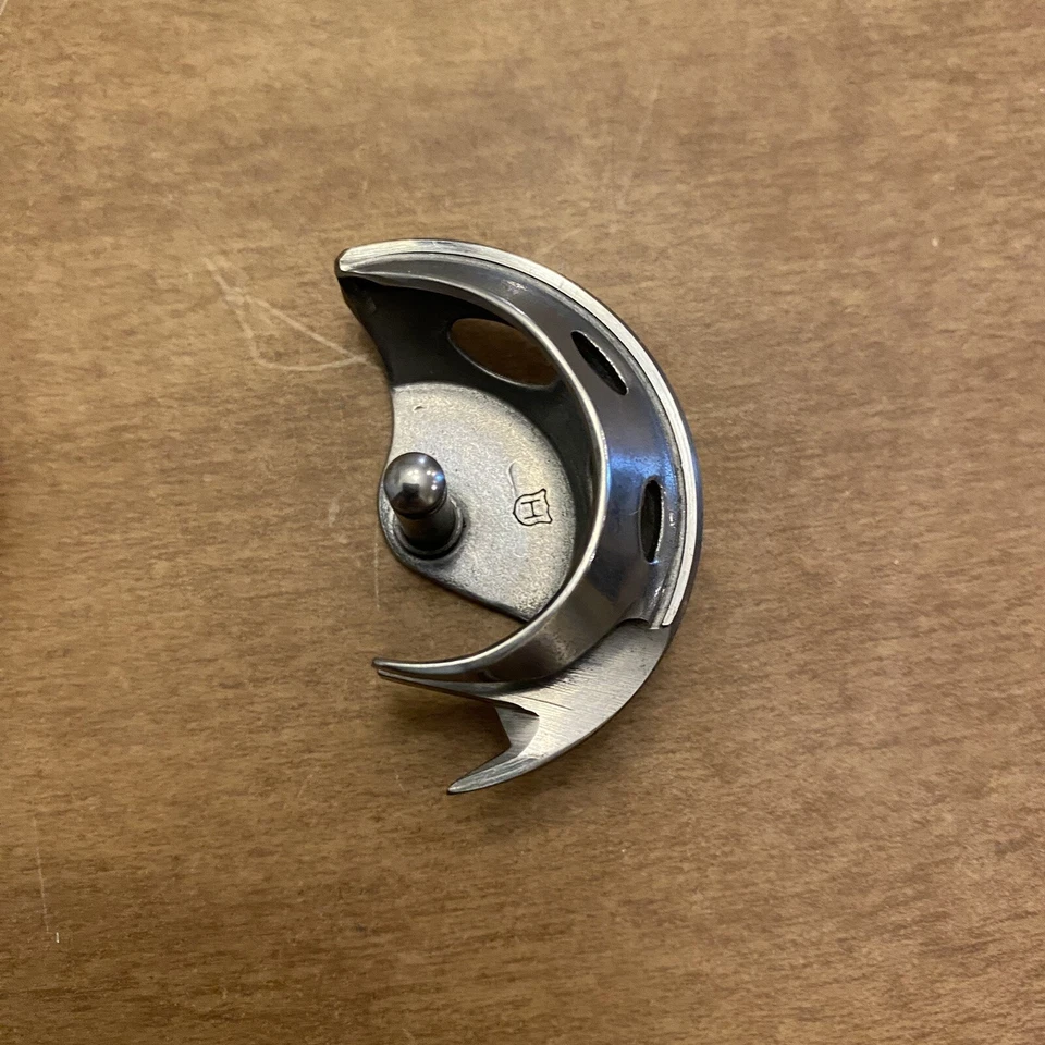 Gancho lanzadera pieza OEM repuesto máquina de coser Brother VX-808 Foto 1 de 1