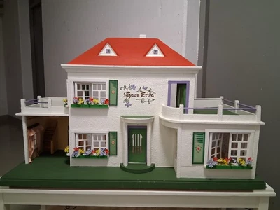 Zauberhaftes altes Puppenhaus Holz groß "Villa Erika" gebraucht 3 Zi., 2 Balk.,  - Bild 1 von 4
