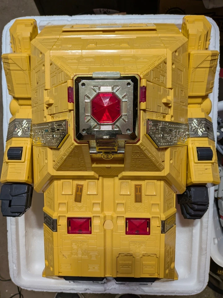 Deluxe Pyramidas, The Carrier Zord Toy Power Rangers Zeo Bandai 1996 - Image 1 of 4