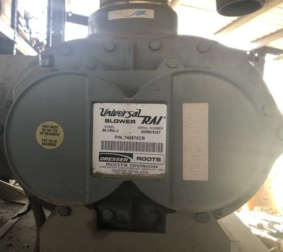 Soplador de lóbulo giratorio Dresser Roots 56 URAI-J 740670CR Foto 1 de 4