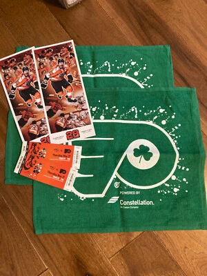 FLYERS Claude Giroux 1000th NHL Game Limited Edition Print and Rally Towel Lot - Image 1 of 3