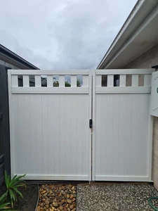 Hamptons Theme Gates and Fences - White - Black - Monument - Square Metre 2 Days - Picture 1 of 11