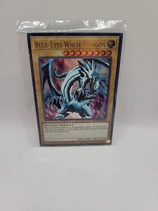 Yu-Gi-Oh! Holographic Blue Eyes White Dragon Limited Edition - Picture 1 of 5