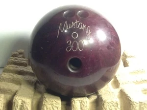 Vintage Bowling Ball Vintage Mustang 300 bowling Ball - Picture 1 of 3