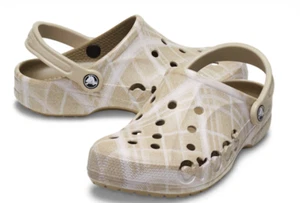 NWT Crocs Baya Holiday Plaid Clogs Cobblestone Sandals Unisex Shoe Mens Sz 11-13 - Picture 1 of 12