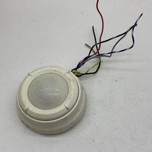 Hubbell WSPSM24V Surface Mount High Bay PIR Occupancy Sensor 24VDC - Picture 1 of 7