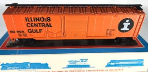 HO Scale Model Power 50' Combo Boxcar Illinois Central Gulf Horn Hook Couplers - Picture 1 of 2