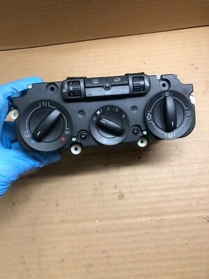 2007 Volkswagen EOS  Climate Temperature Control Panel 1CF747309 - Image 1 of 4