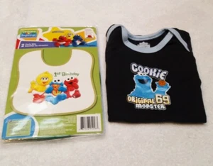SESAME STREET 1st BIRTHDAY PLASTIC BIBS (2) ~ Party Supplies Baby Favors&Sleeper - Picture 1 of 11
