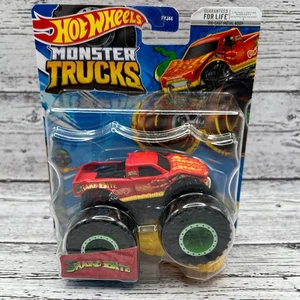 Camión fundido a presión Hot Wheels Monster Trucks Snake Bite 2022 Leading Legends 1:64 - Imagen 1 de 5