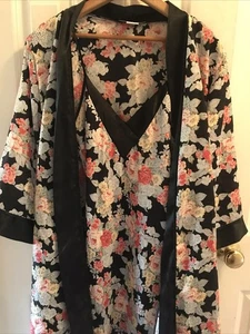Accappatoio Prima Donna by Carole Hochman Raso Nero Petite + Negligee Floreale Poly - Foto 1 di 11