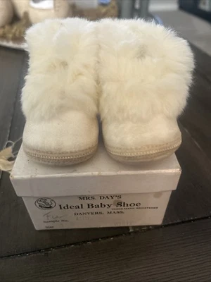Zapatos de bebé Mrs. Days ideales talla 1 cuero blanco vintage coleccionables ribete de piel Foto 1 de 4