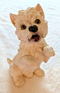 Estatuilla de resina Pretty West Highland White Terrier sentada mediana - Imagen 1 de 8