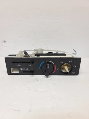 Control de calefacción aire acondicionado TOYOTA 4RUNNER TACOMA T100 92 93 94 95 96 97 Foto 1 de 4