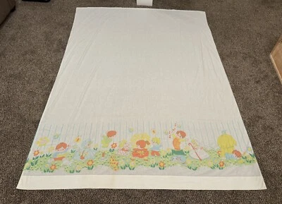 复古 70 年代儿童玩双床单西尔斯儿童房押韵花园 — 第 1/4 张图片