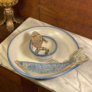 Allen & Williams Kunstkeramik Fisch & Frosch Steinzeug Servierplatte Chips & Dip - Bild 1 von 14