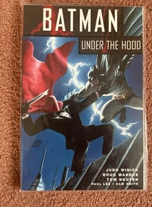 BATMAN: UNDER THE HOOD - VOL. 1 (Judd Winick, Doug Moench, Tom Nguyen) - Picture 1 of 1