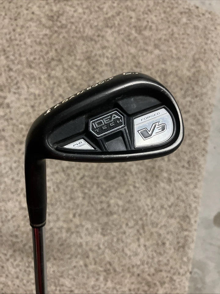 Adams Golf Idea Tech V3 BLACK Pitching Wedge Regular Flex Steel LH - Image 1 of 4