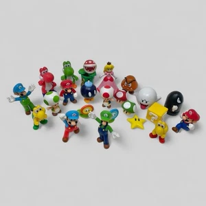 23 World of Nintendo Figures Super Mario Luigi Yoshi Princess JAKKS Pacific Toys - Picture 1 of 8