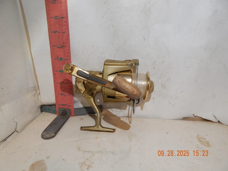 Jarvis Walker 5500 Integra Gold spinning reel - Working shape! - Image 1 of 3