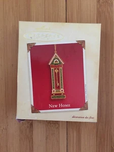 2003 Hallmark New Home Keepsake Christmas Ornament House Key Enamel Metal - Picture 1 of 2