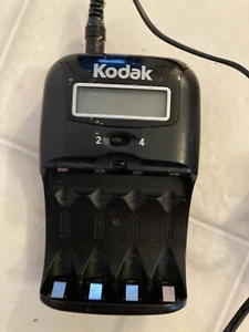 Kodak K6600-C NI-MH Battery Charger for AA AAA Batteries w/Charger - Picture 1 of 4