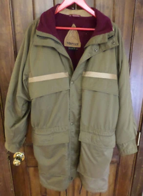 Abrigo de invierno Marmot "Off Mountain" verde oliva con forro polar merlot. Hombre M Foto 1 de 4